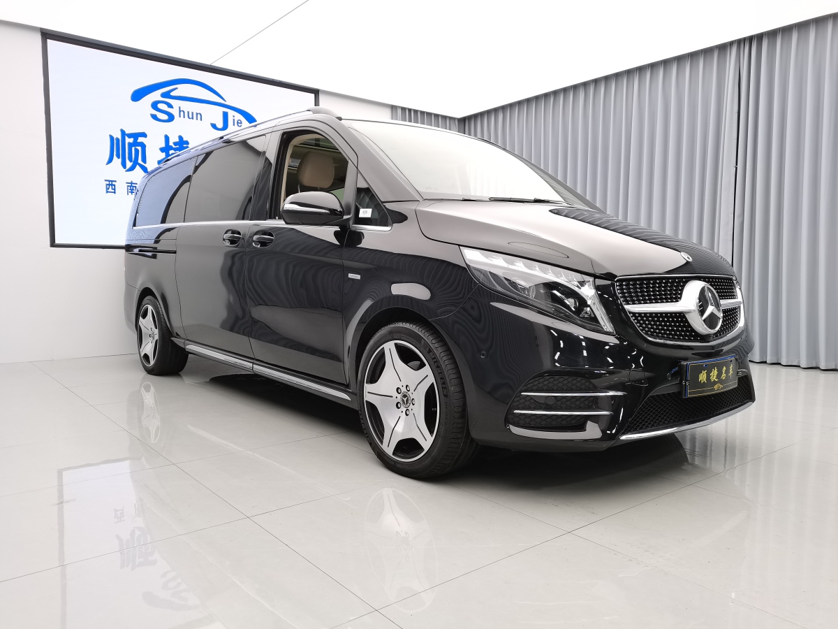 奔馳 V級(jí)  2022款 V 260 L 長(zhǎng)軸距尊貴版圖片