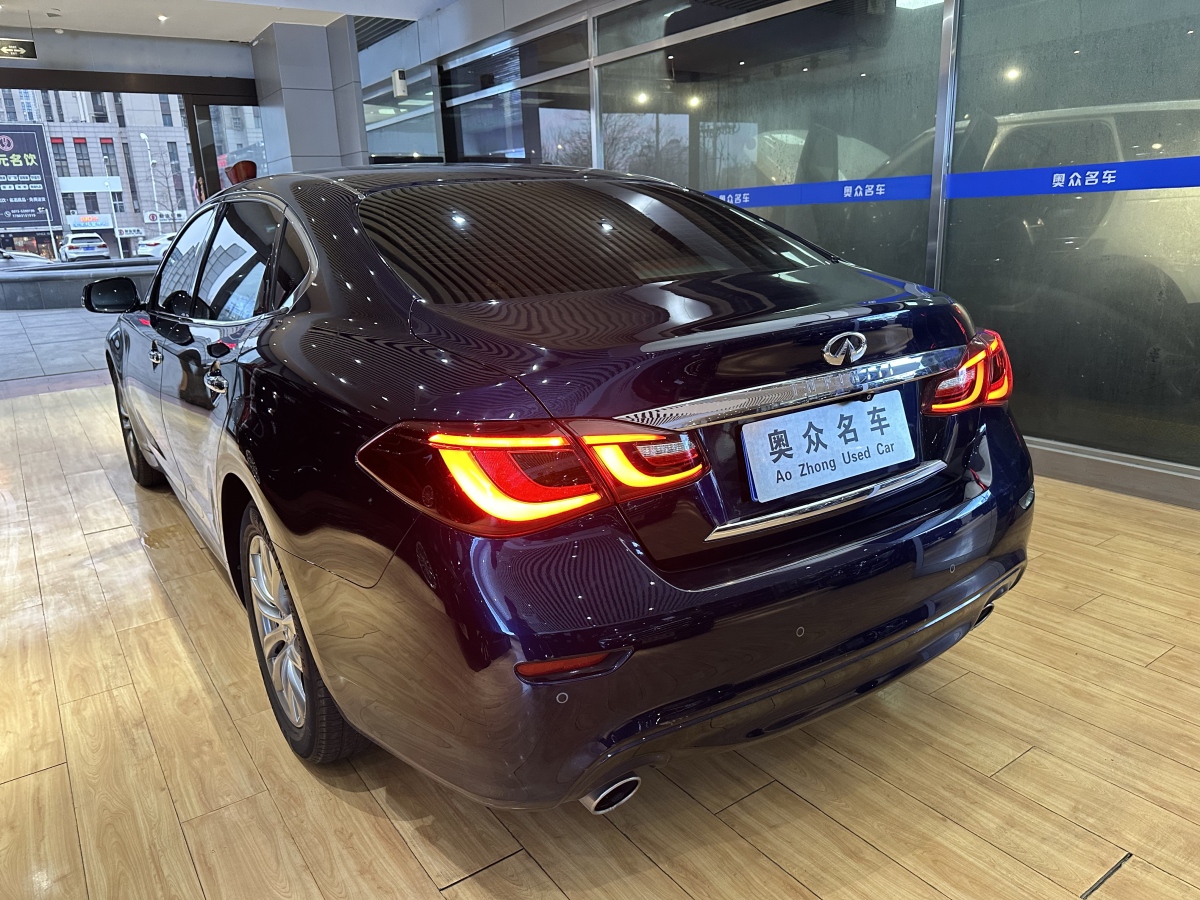 2018年4月英菲尼迪 Q70  2017款 Q70L 2.5L 精英版