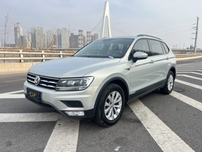 2017年12月 大眾 途觀L 330TSI 自動(dòng)兩驅(qū)風(fēng)尚版圖片