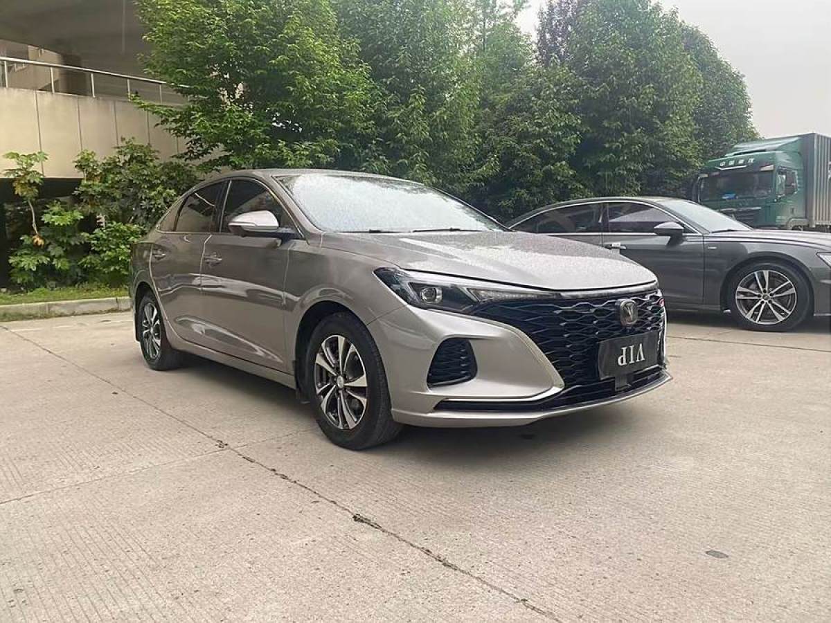 長(zhǎng)安 逸動(dòng)  2021款 PLUS 藍(lán)鯨NE 1.4T GDI DCT尊貴型圖片