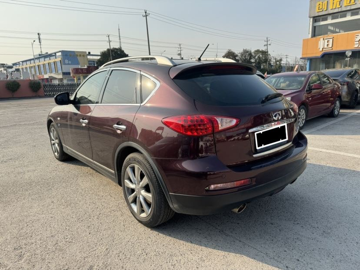 英菲尼迪 QX50  2013款 2.5L 兩驅(qū)優(yōu)雅版圖片