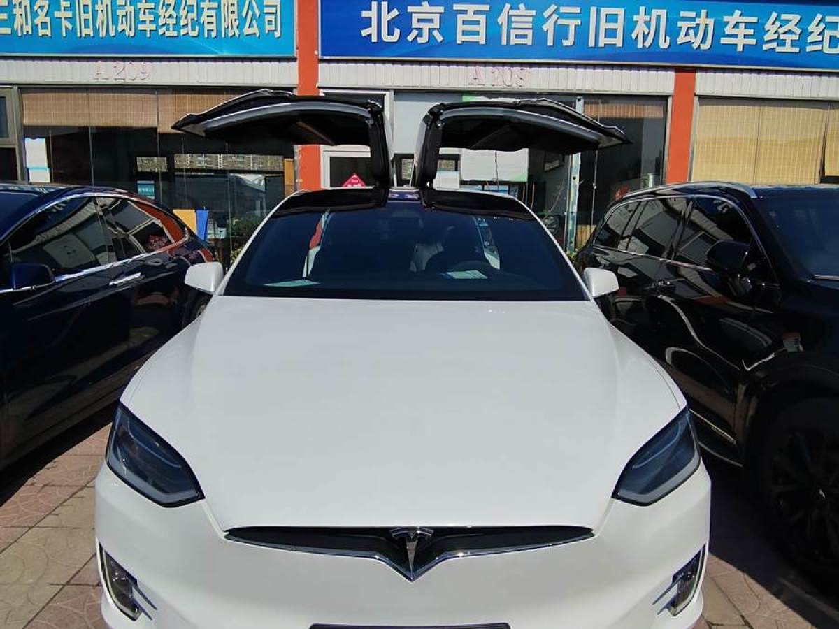 特斯拉 Model X  2016款 Model X 90D圖片