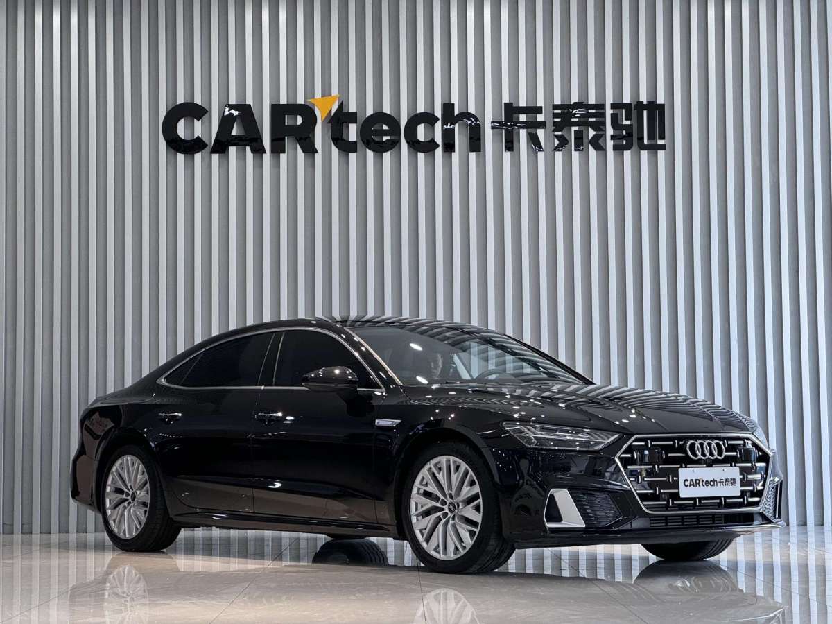 奧迪 奧迪A7L  2024款 45TFSI S-line 筑夢(mèng)型 流晶套裝圖片