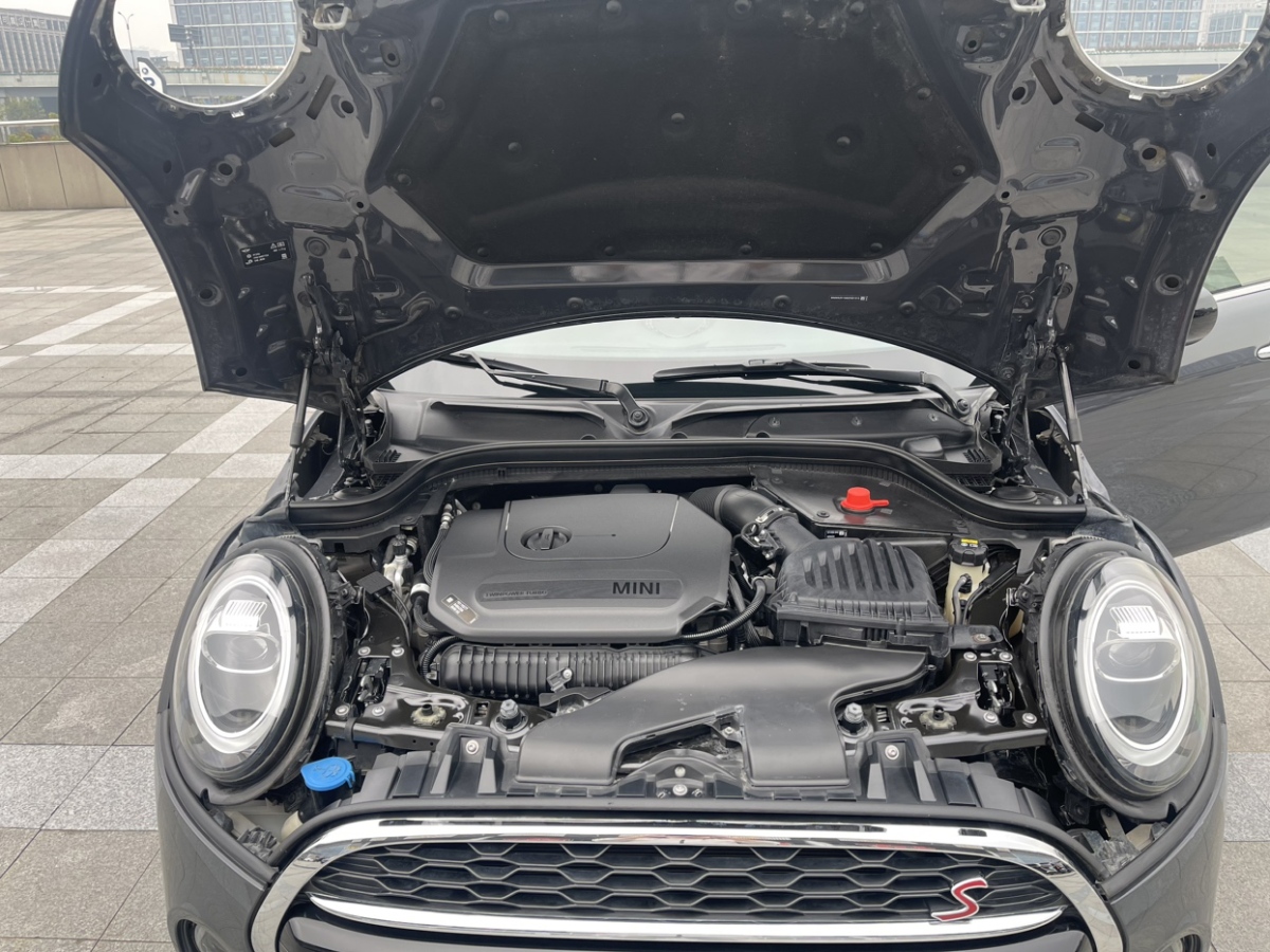 MINI MINI  2021款 2.0T COOPER S 經(jīng)典派 五門版圖片