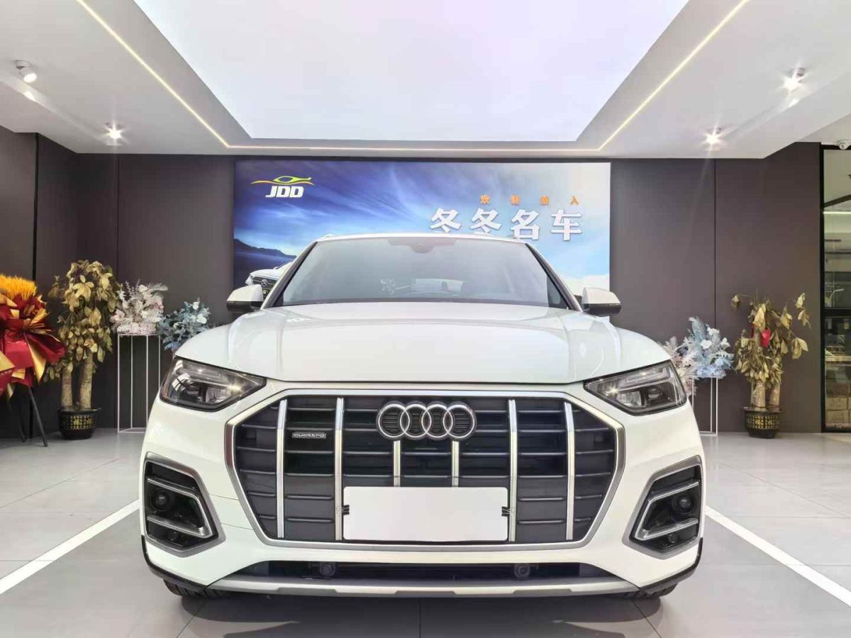 奧迪 奧迪Q5 e-tron  2022款 40 e-tron 星耀型 機甲套裝圖片