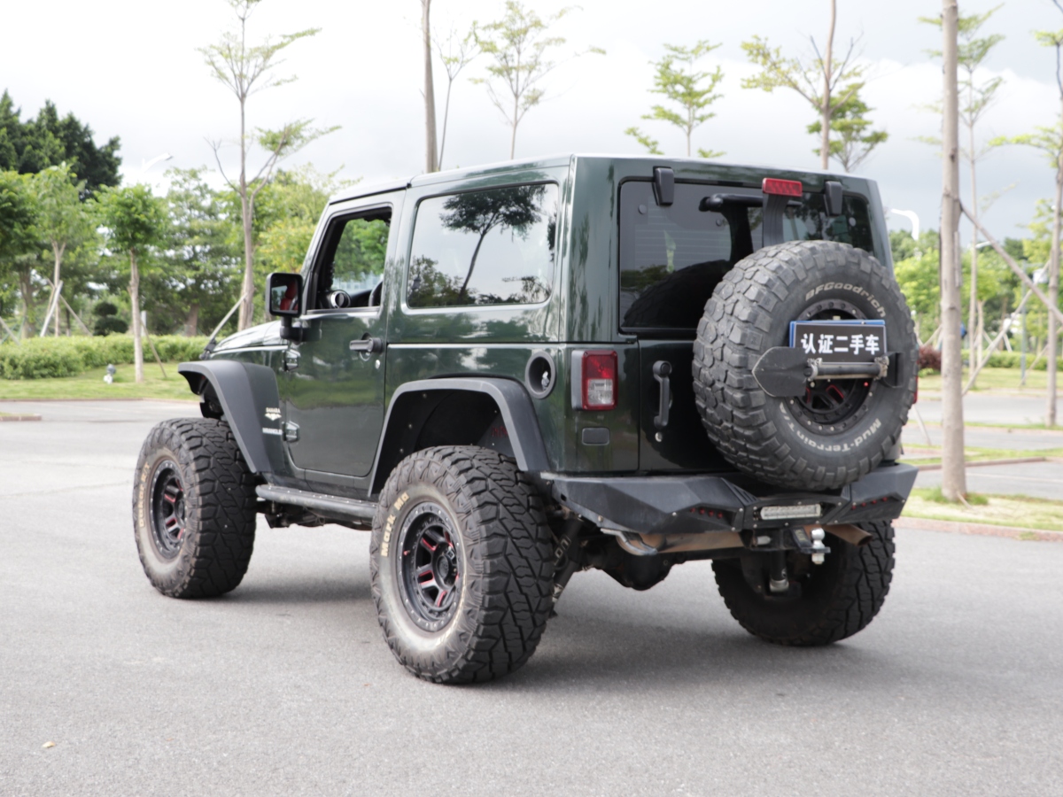 Jeep 牧馬人  2011款 3.8L Sahara 兩門版圖片