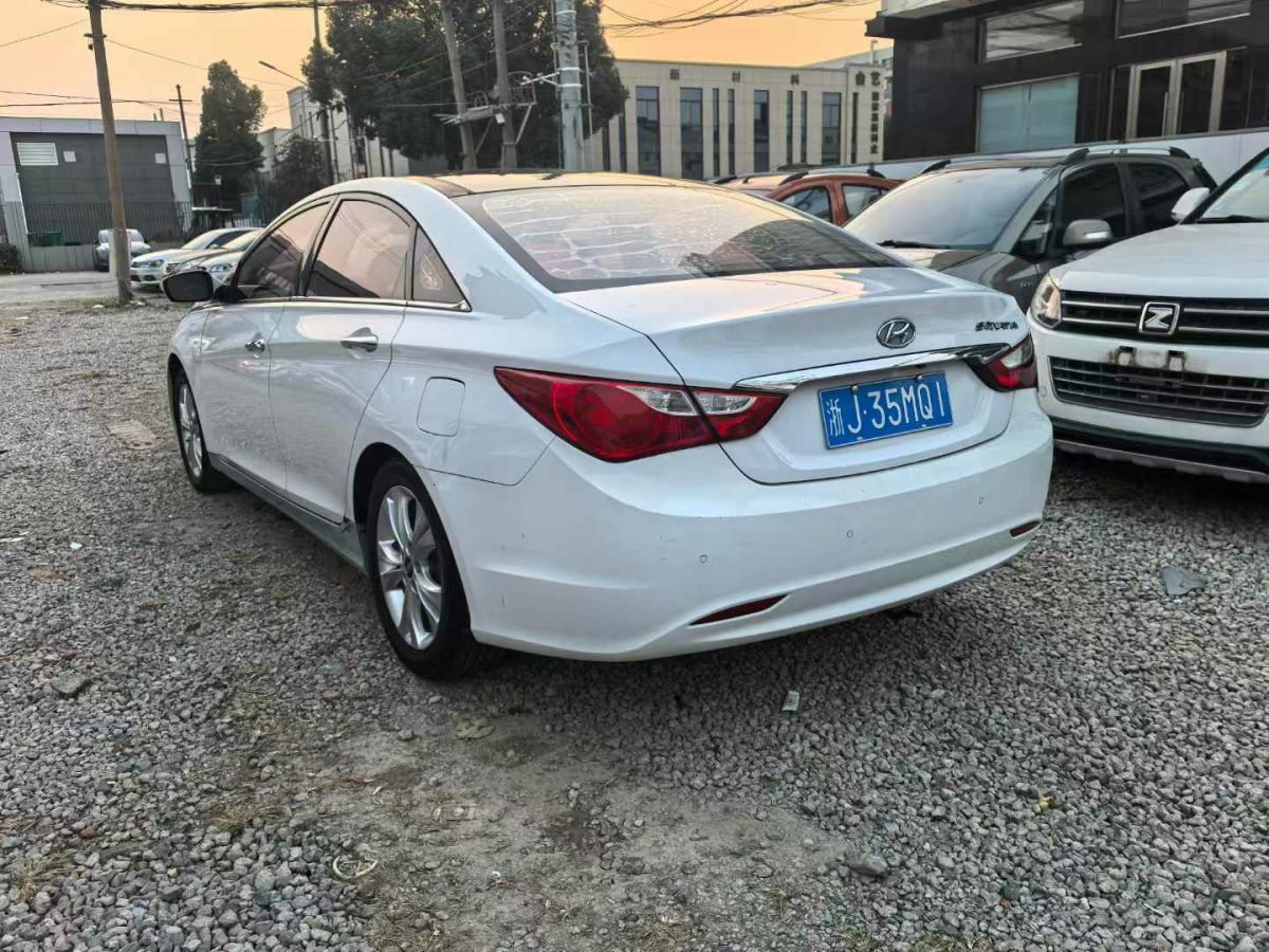 現(xiàn)代 朗動  2013款 1.6L 自動領先型圖片