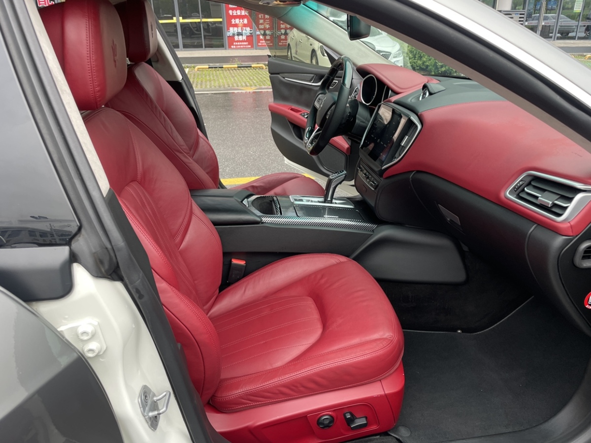 瑪莎拉蒂 Ghibli  2014款 3.0T 標(biāo)準(zhǔn)版圖片