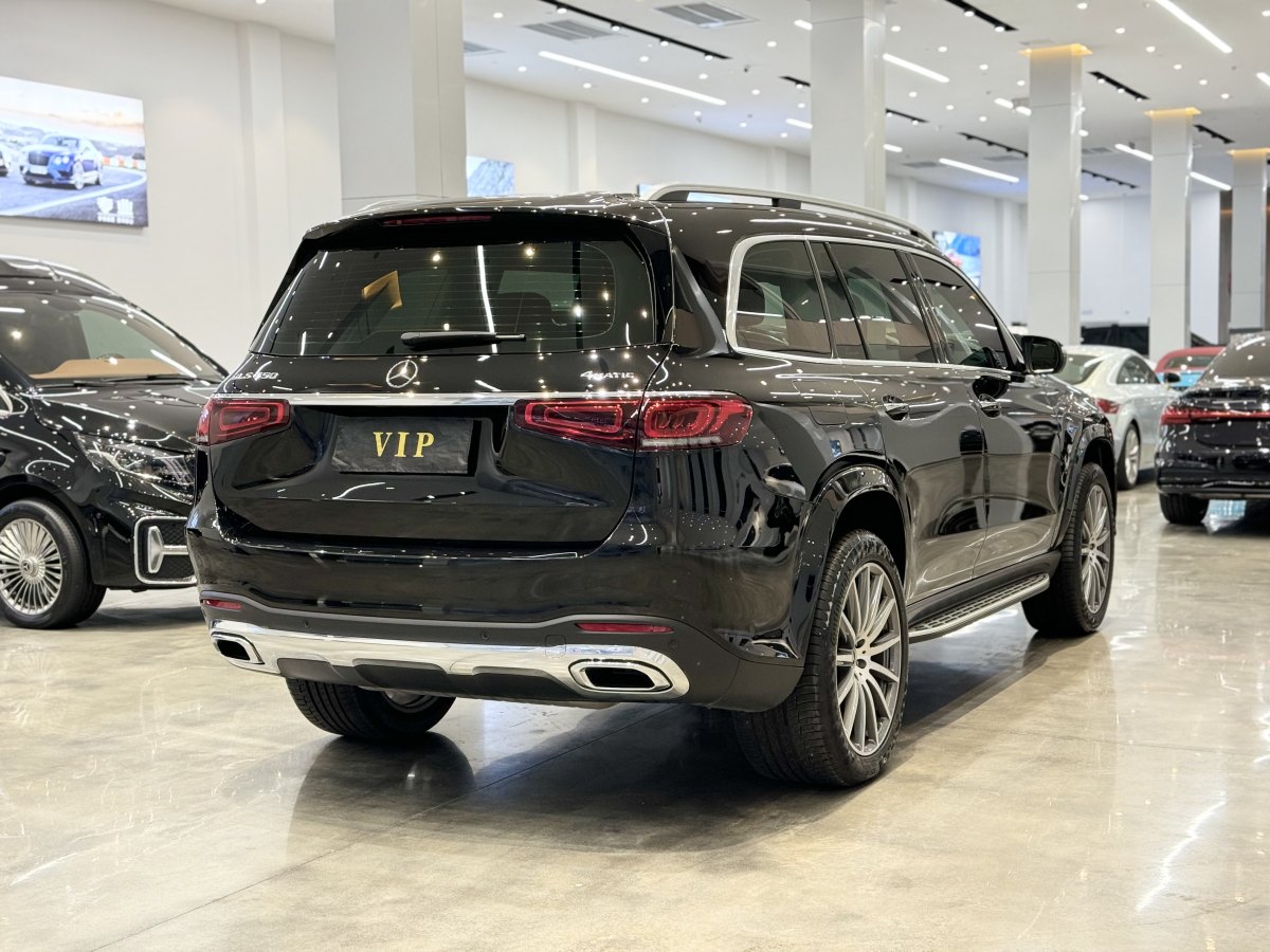 奔馳 奔馳GLS  2023款 改款 GLS 450 4MATIC 豪華型圖片