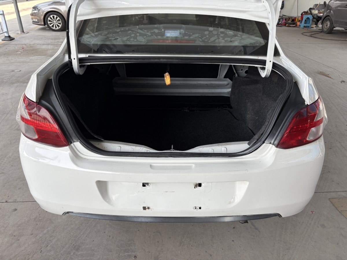 標(biāo)致 301  2014款 1.6L 手動(dòng)舒適版圖片