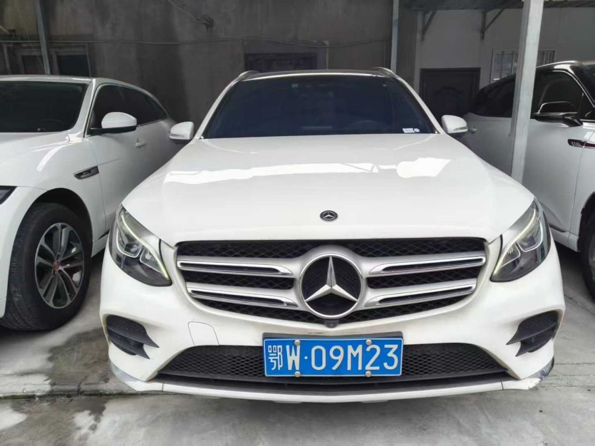 2019年8月奔馳 奔馳A級  2019款  A 220 L 4MATIC 運動轎車