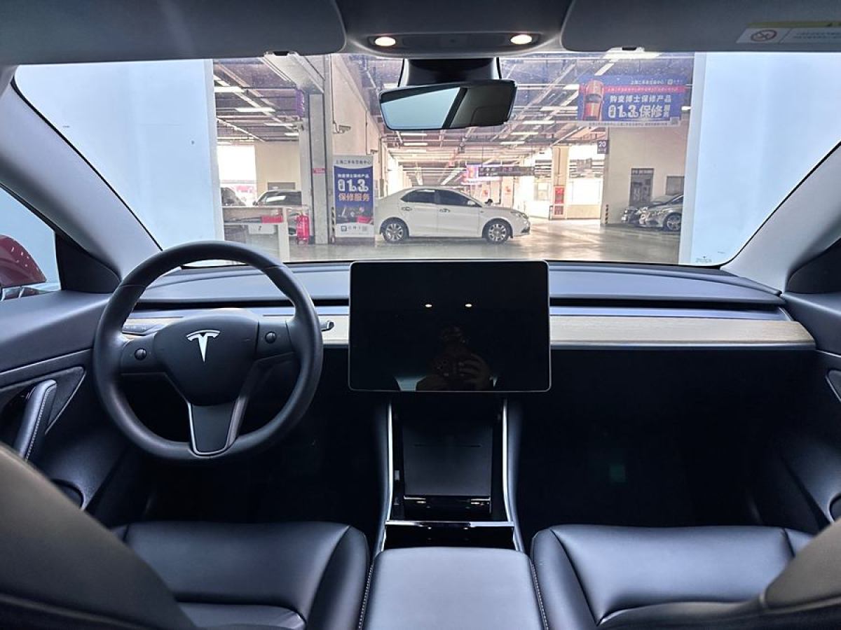 特斯拉 Model 3  2019款 標(biāo)準(zhǔn)續(xù)航后驅(qū)升級(jí)版圖片