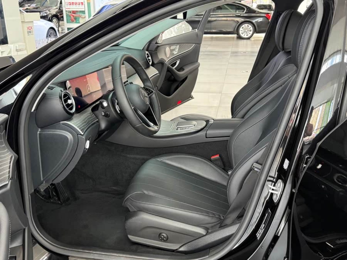 奔馳 奔馳E級(jí)  2021款 改款 E 300 L 豪華型圖片