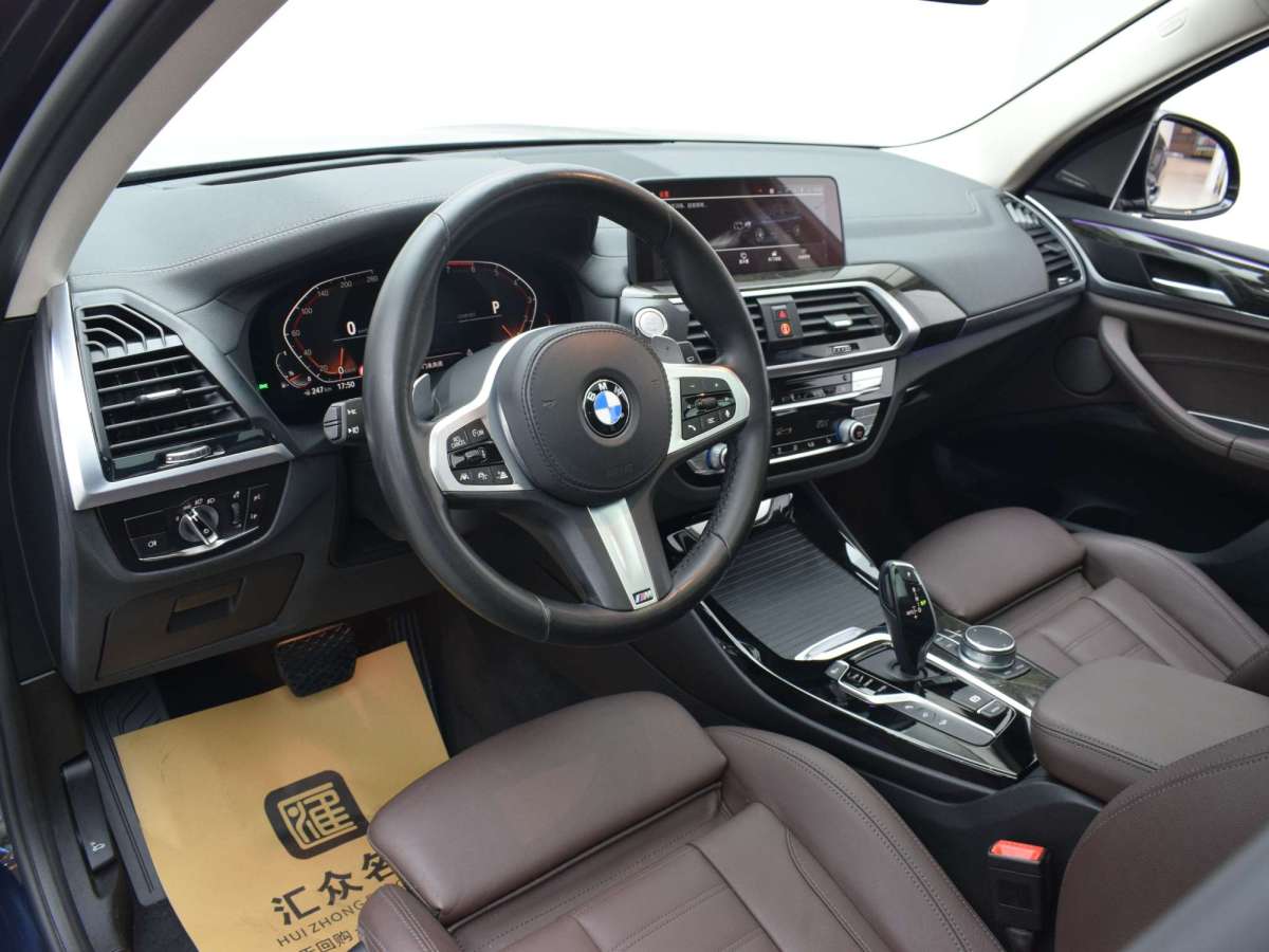 寶馬 寶馬X3  2020款 xDrive30i 領(lǐng)先型 M運(yùn)動(dòng)套裝圖片