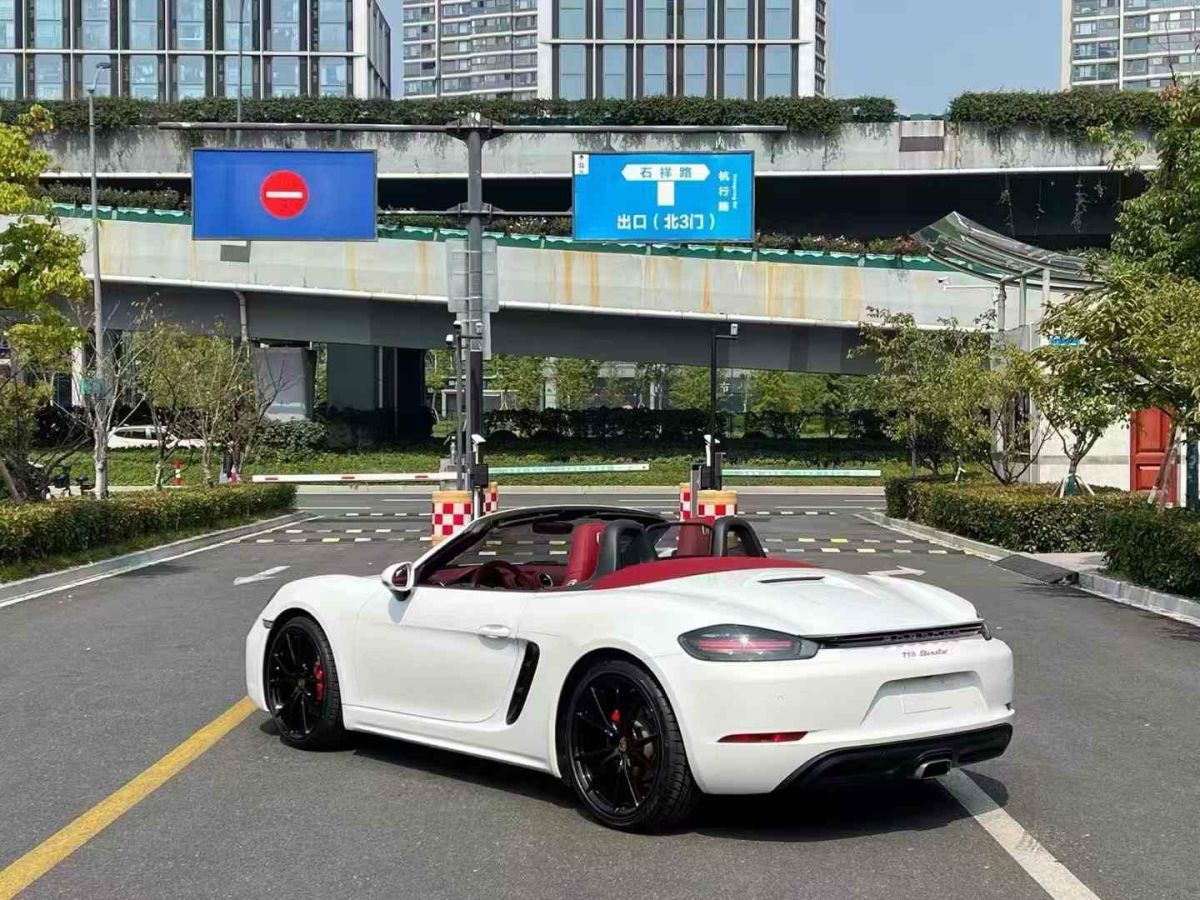 保时捷 Boxster 图片