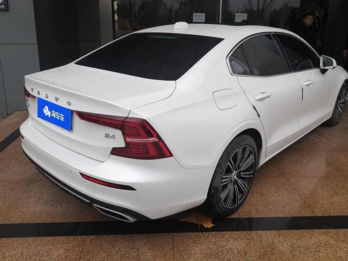 沃爾沃 S60L  2022款 B4 智遠(yuǎn)豪華版圖片