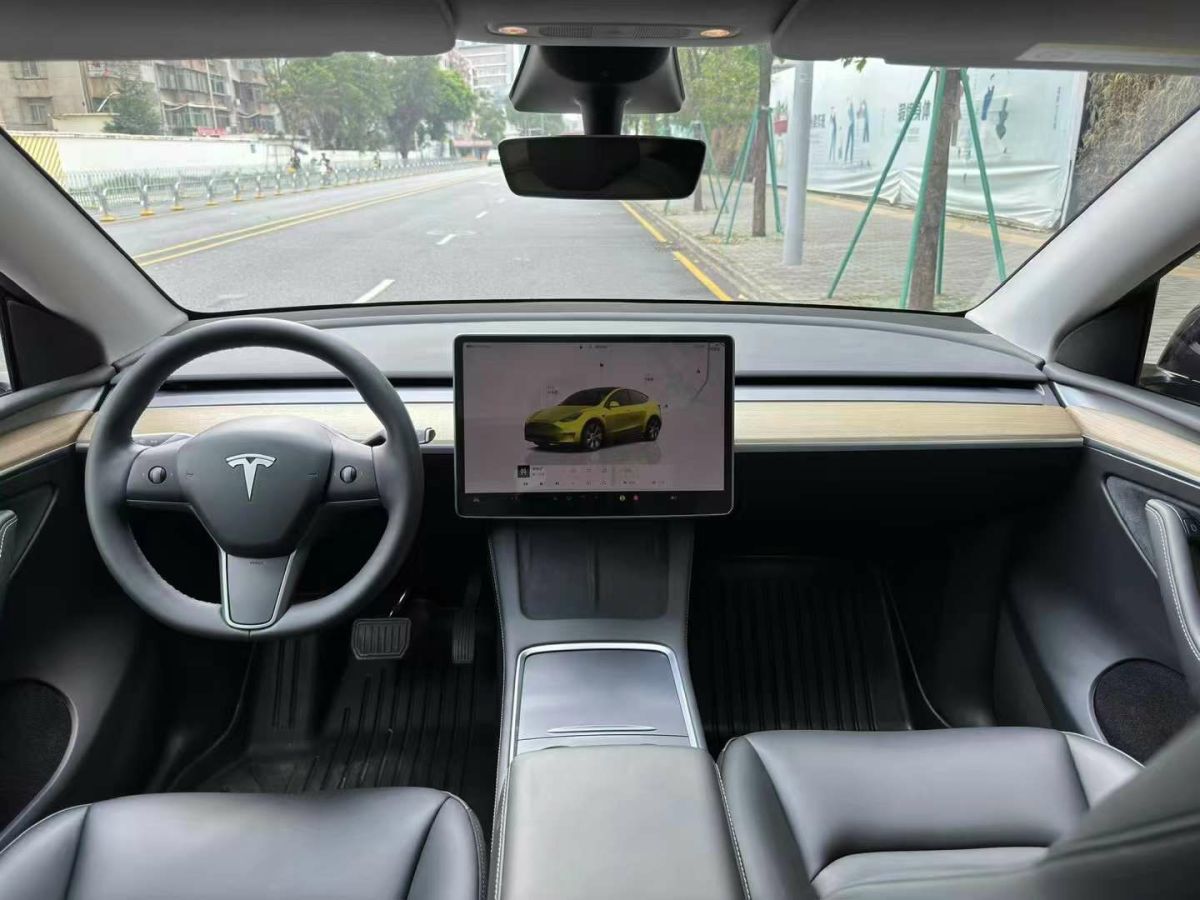 特斯拉 Model S  2023款 三電機(jī)全輪驅(qū)動 Plaid版圖片