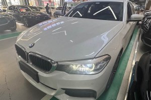 寶馬5系 寶馬 530Li 領(lǐng)先型 M運(yùn)動套裝