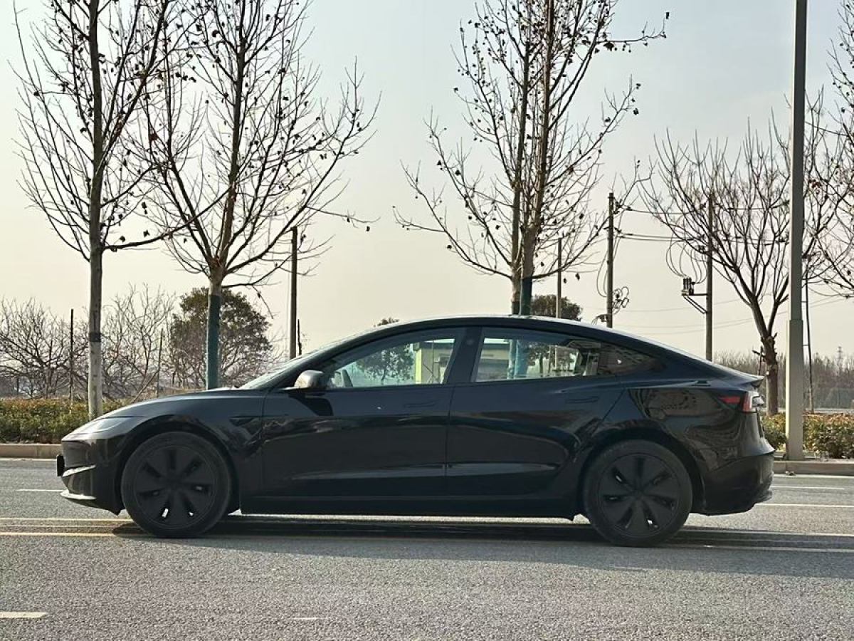 特斯拉 Model Y  2023款 后輪驅(qū)動版圖片