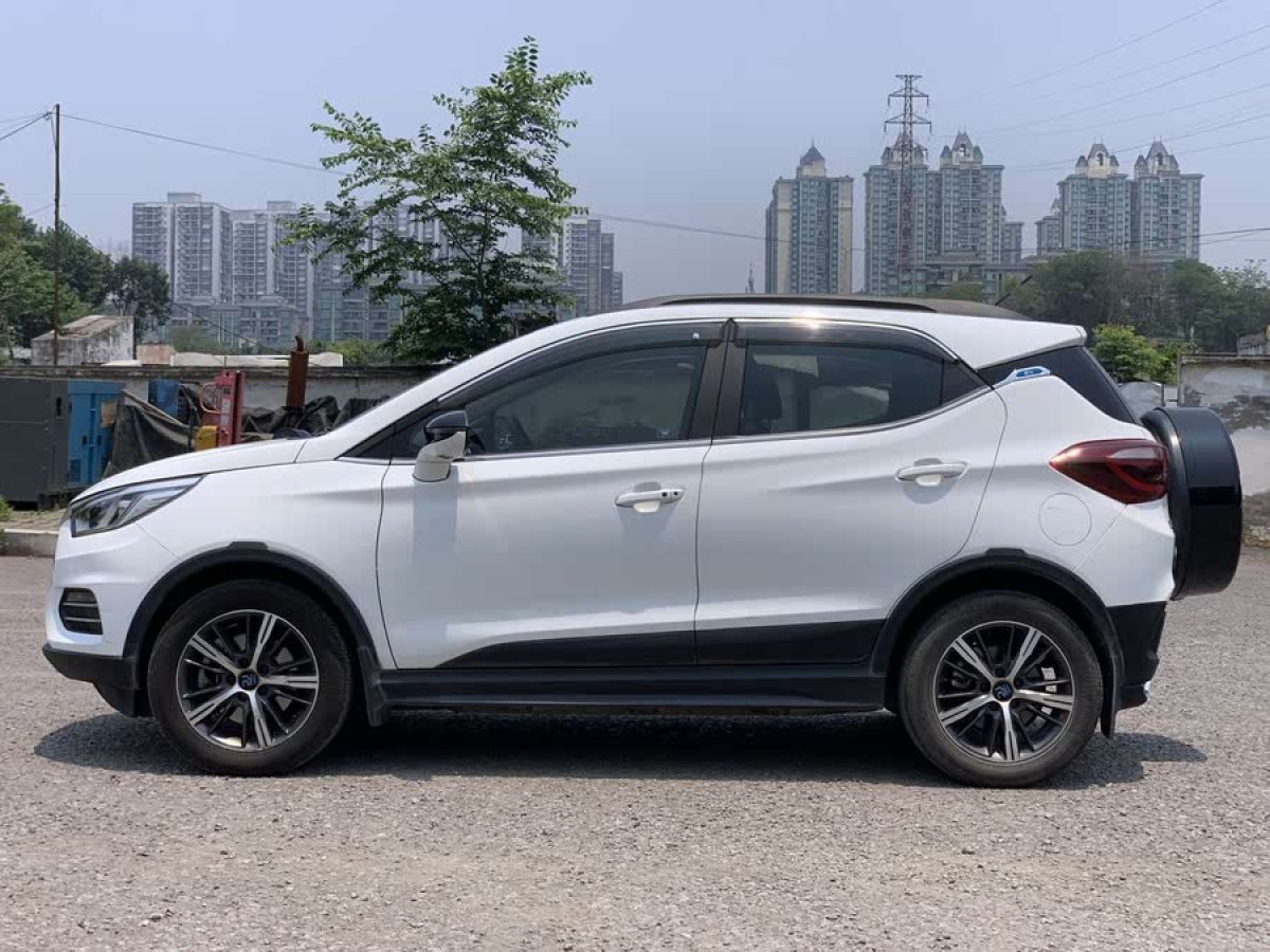 比亞迪 元新能源  2018款 EV360 智聯(lián)創(chuàng)酷型圖片