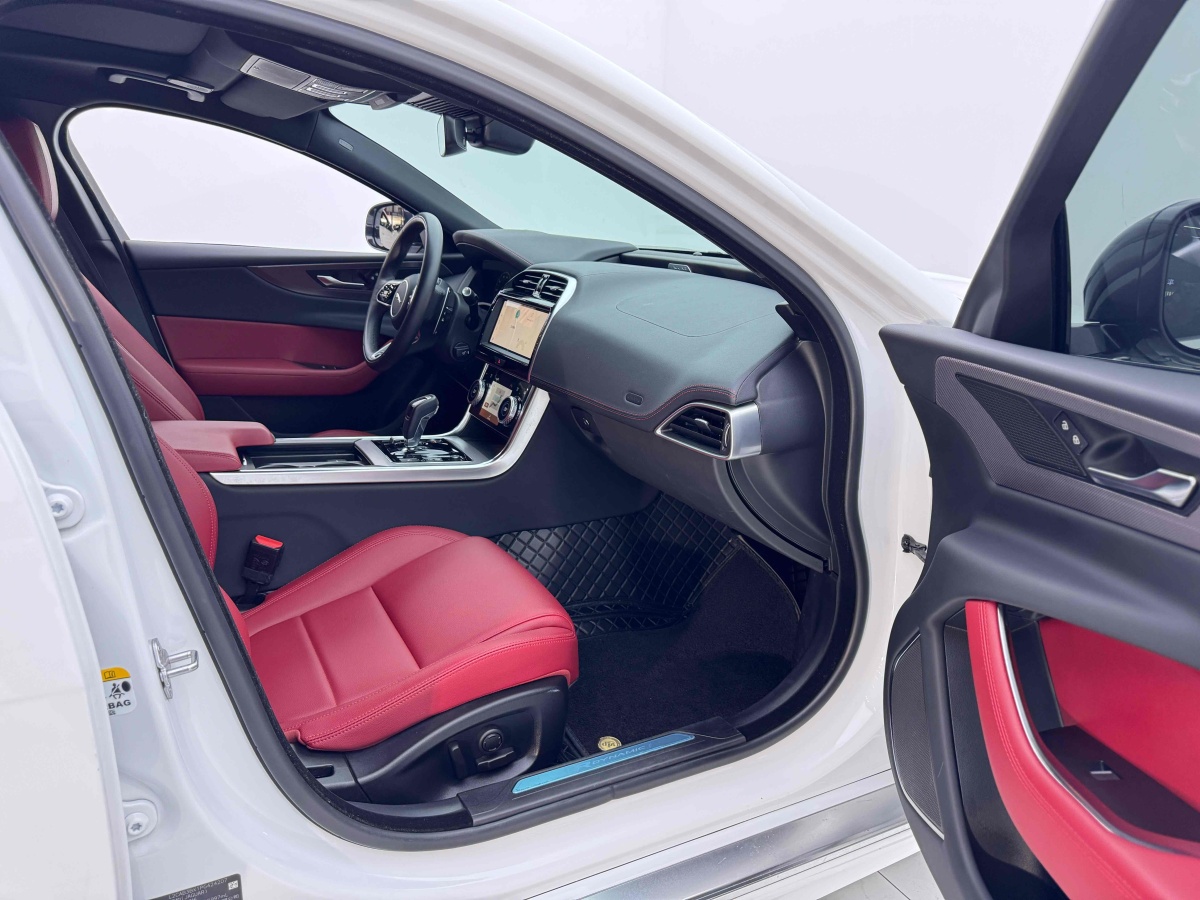 捷豹 XEL  2023款 2.0T 250PS R-DYNAMIC S進(jìn)取運(yùn)動(dòng)版圖片