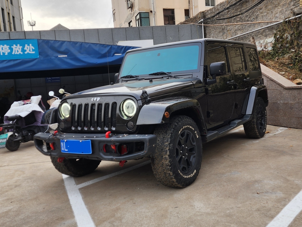 Jeep 牧馬人  2013款 3.6L Sahara 四門(mén)版圖片