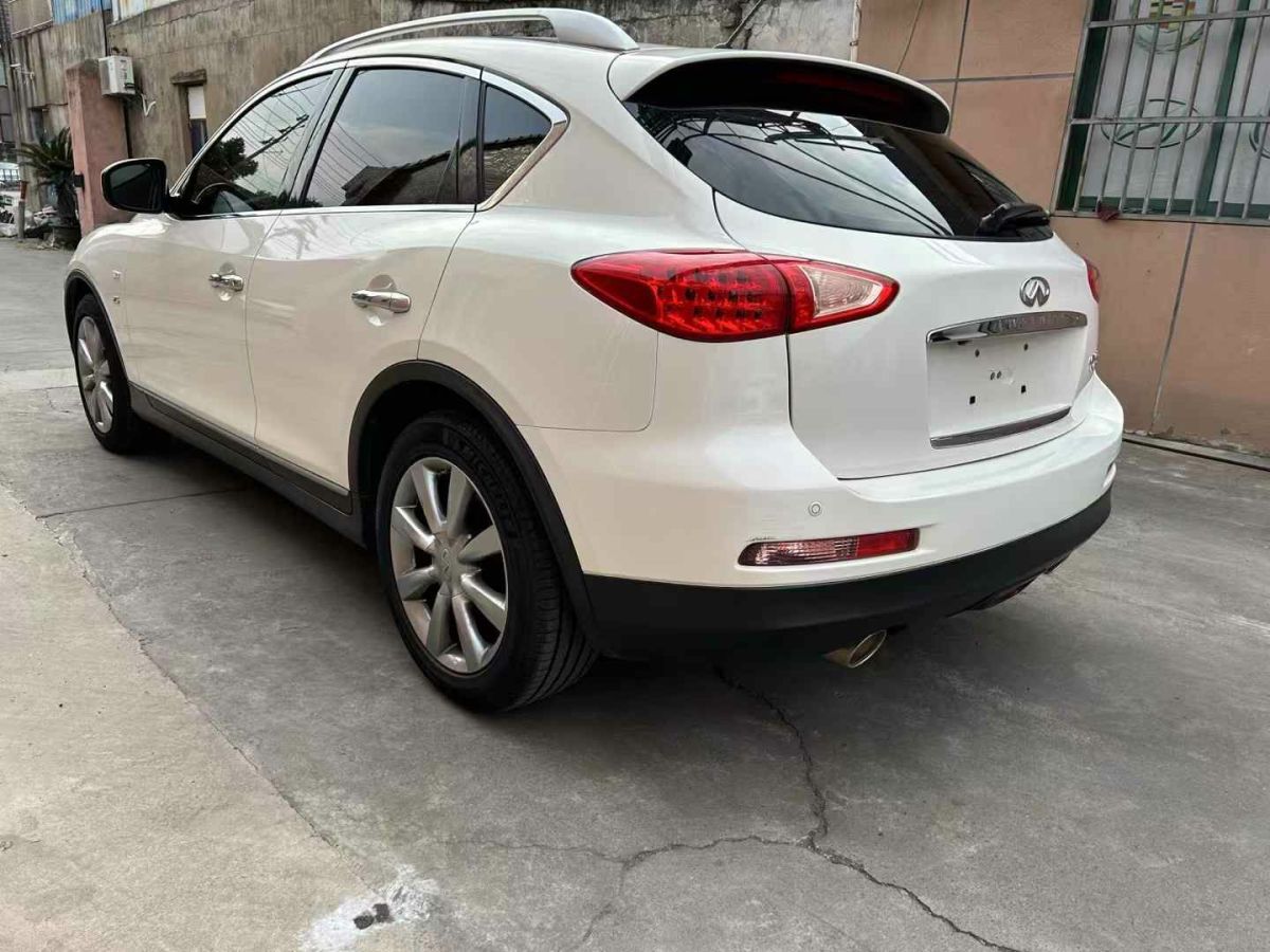 英菲尼迪 Q50  2014款 2.0T 豪華版圖片