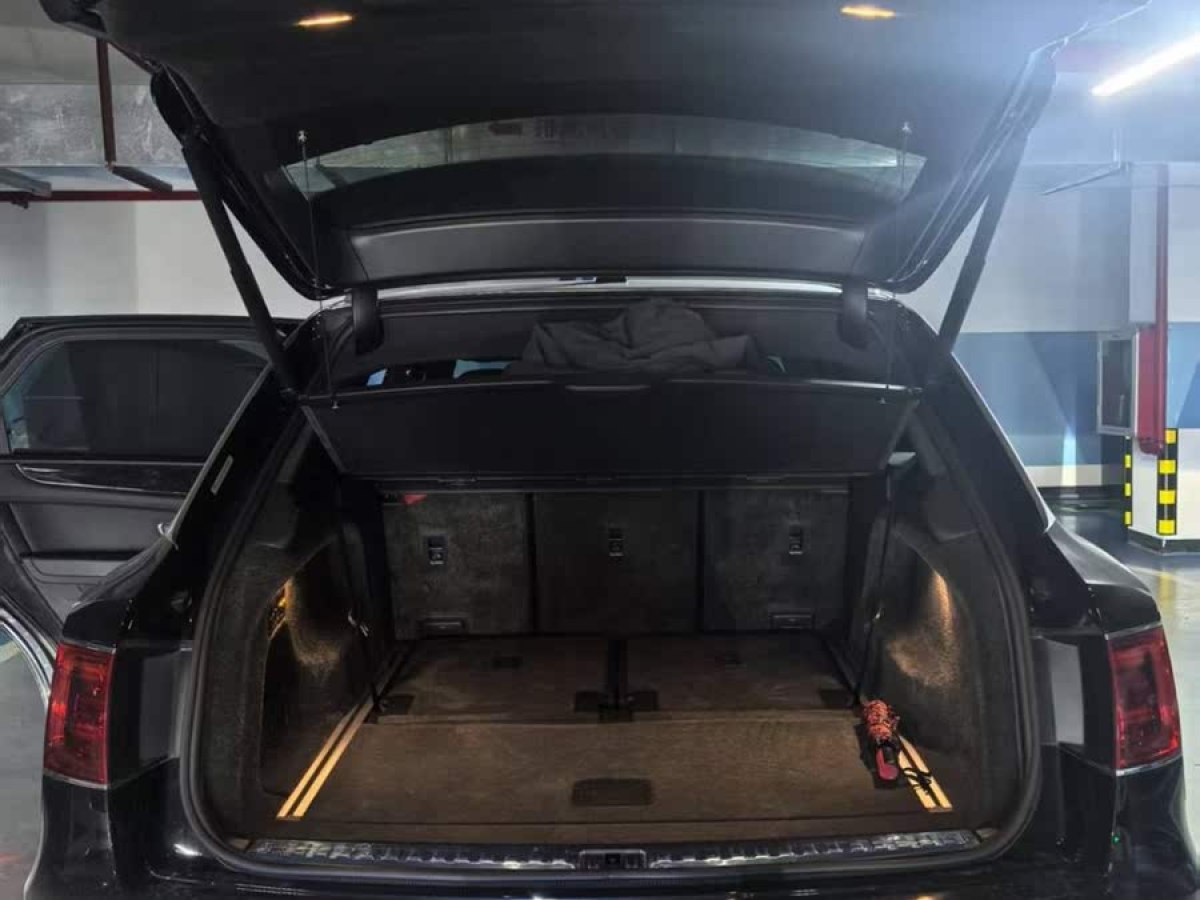 賓利 添越  2018款 4.0T V8圖片