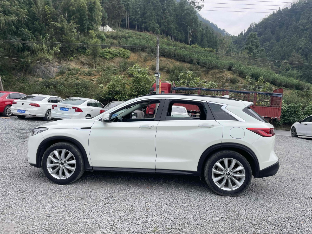 2019年1月英菲尼迪 QX50  2018款 QX50 2.0T CVT兩驅(qū)時尚版