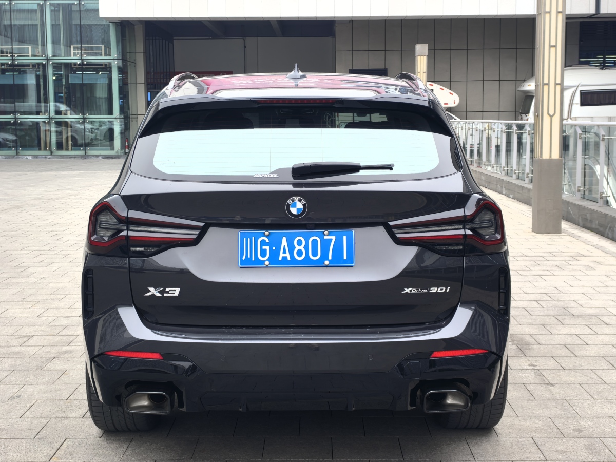 寶馬 寶馬X3  2022款 xDrive30i 領(lǐng)先型 M曜夜套裝圖片