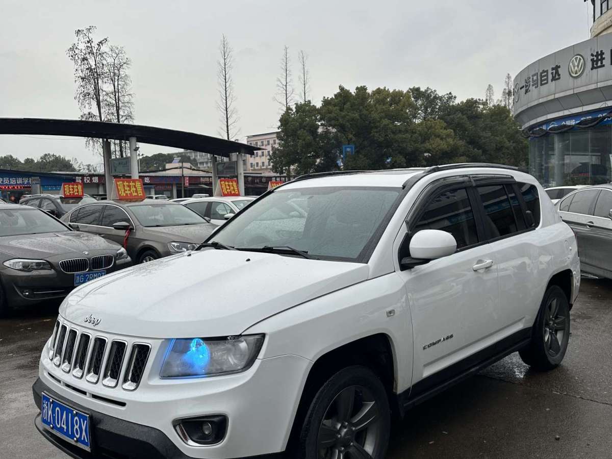 Jeep 指南者  2014款 2.4L 四驅(qū)運(yùn)動(dòng)版圖片