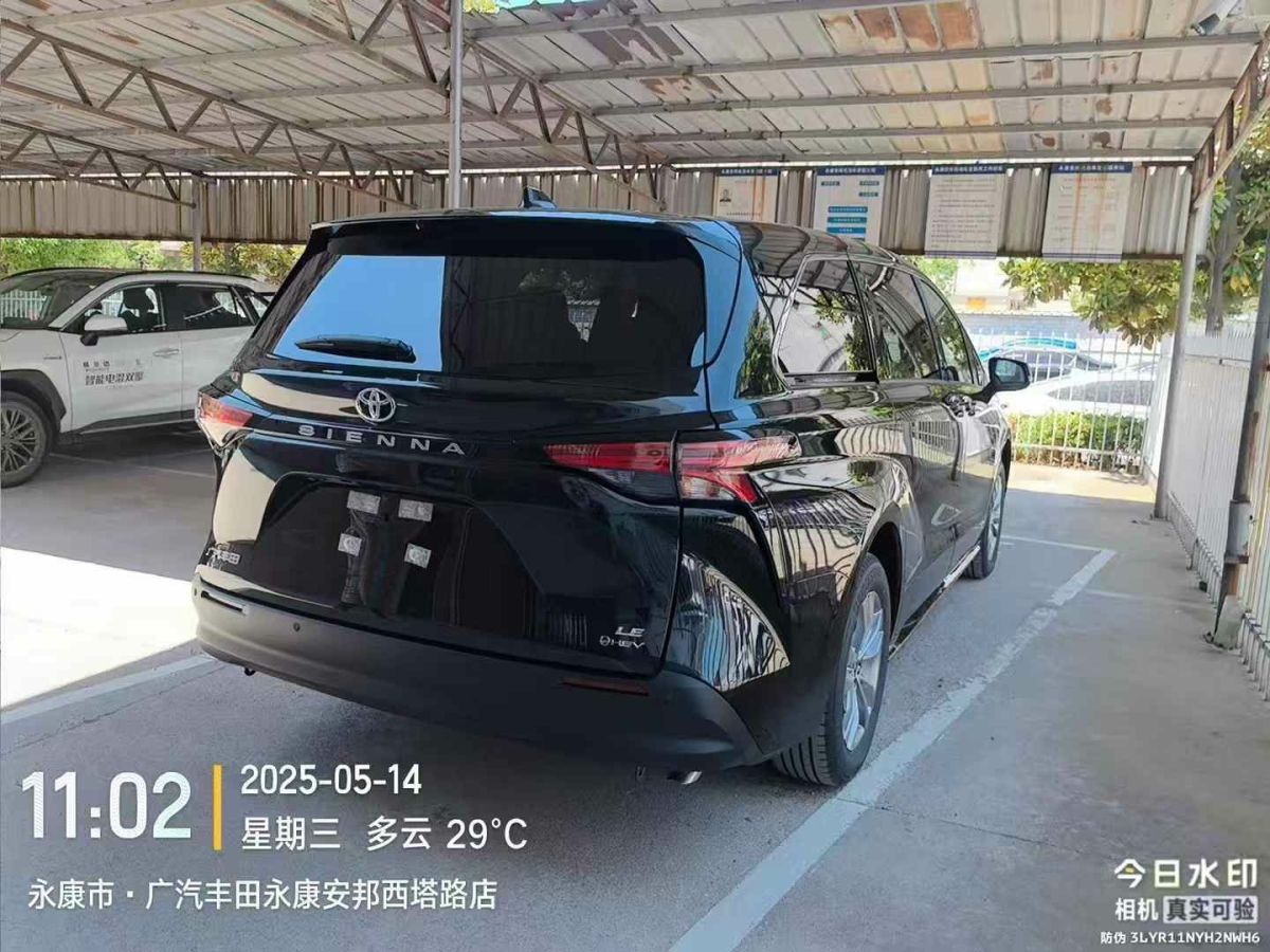 豐田 塞納 圖片