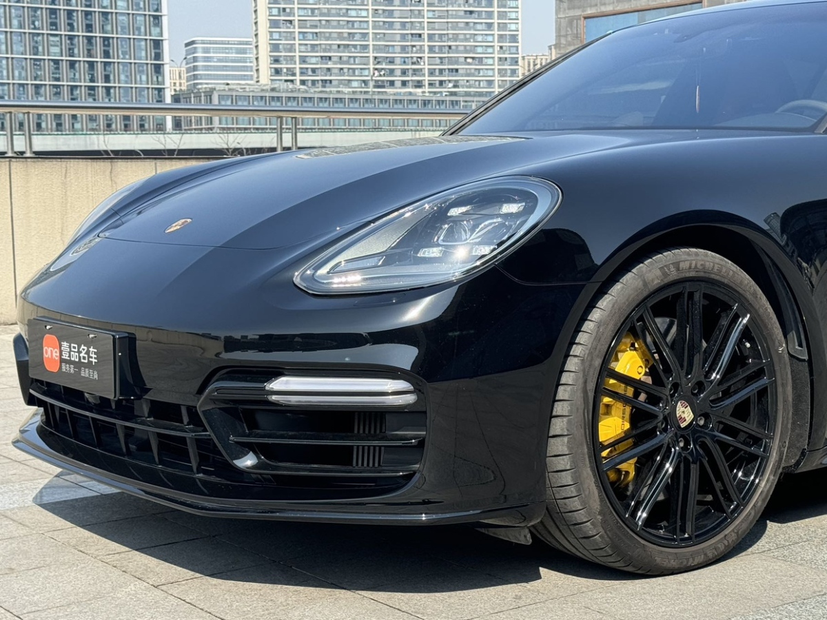 2018年3月保時(shí)捷 Panamera  2017款 Panamera Turbo 4.0T