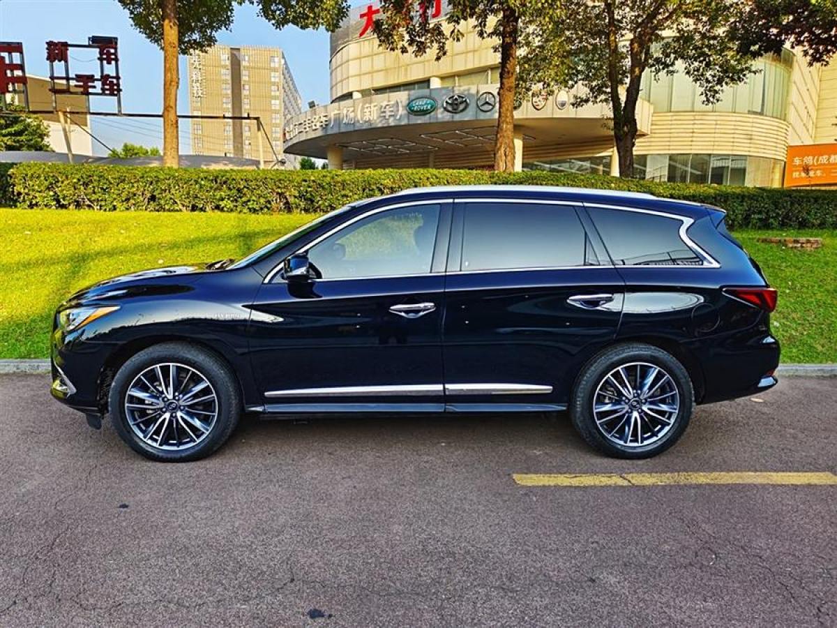 英菲尼迪 QX60  2018款 2.5T Hybrid 兩驅(qū)冠軍家庭版圖片