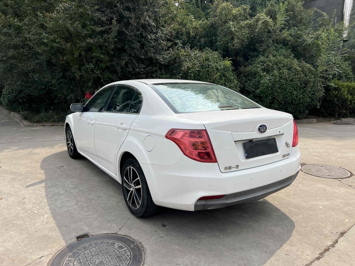 奔騰 B50  2013款 1.6L 手動豪華型圖片