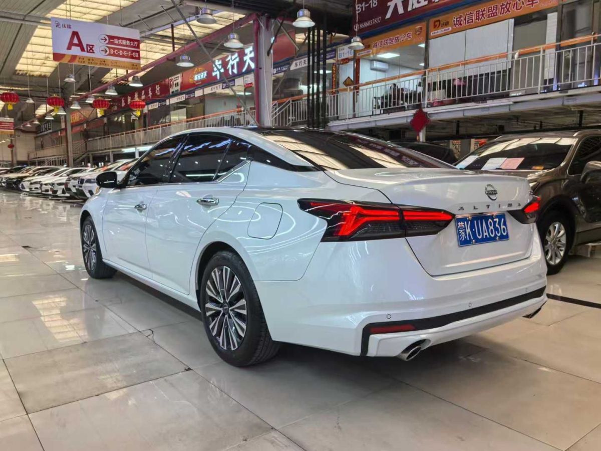 日產(chǎn) 天籟  2024款 2.0L SV 黑金版圖片