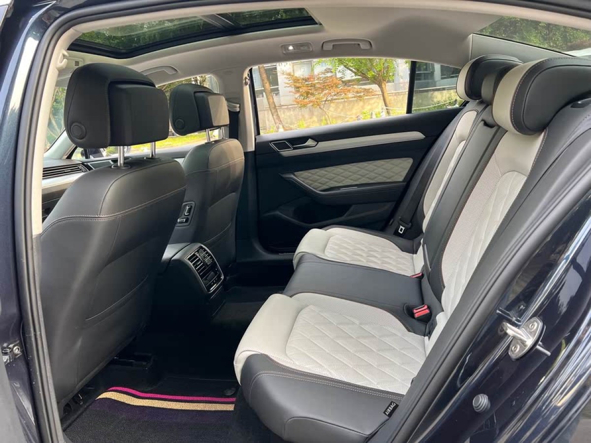 大眾 邁騰  2023款 200萬輛紀念版 330TSI DSG豪華型圖片