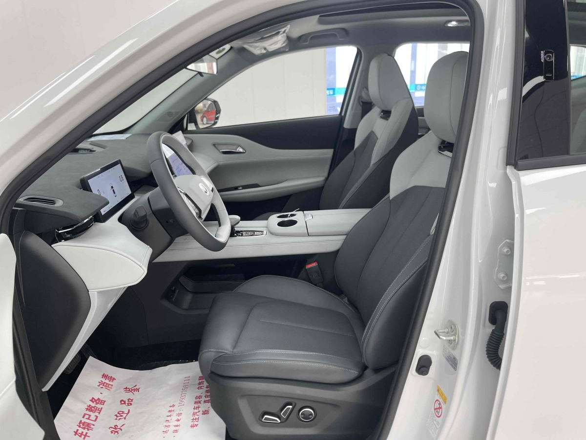 長(zhǎng)安 長(zhǎng)安UNI-Z  2025款 1.5T 尊貴型圖片