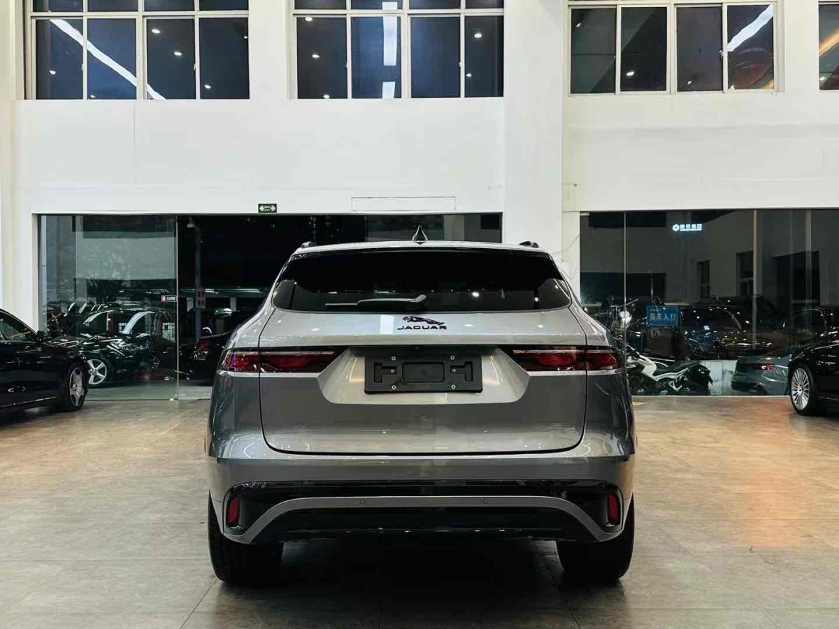 2024年4月捷豹 F-PACE  2024款 P250 R-Dynamic SE