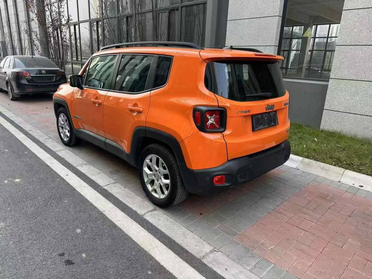 Jeep 自由俠  2016款 1.4T 自動(dòng)動(dòng)能版圖片