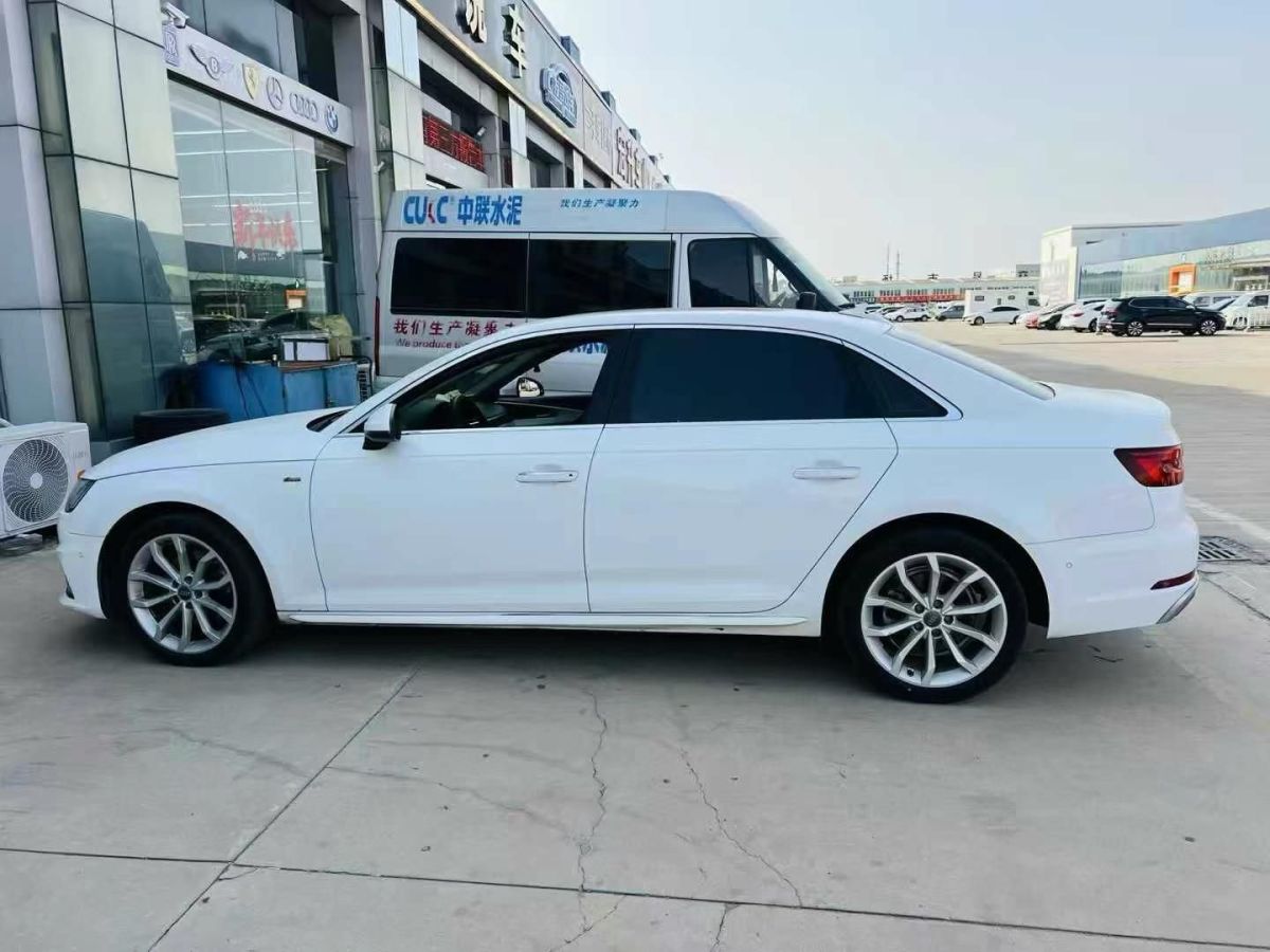 奧迪 奧迪A4L  2018款 30周年年型 30 TFSI 進取型圖片