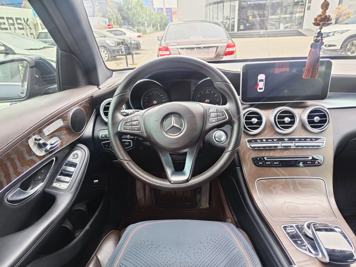 奔馳 奔馳GLC  2018款 改款 GLC 300 4MATIC 動感型圖片