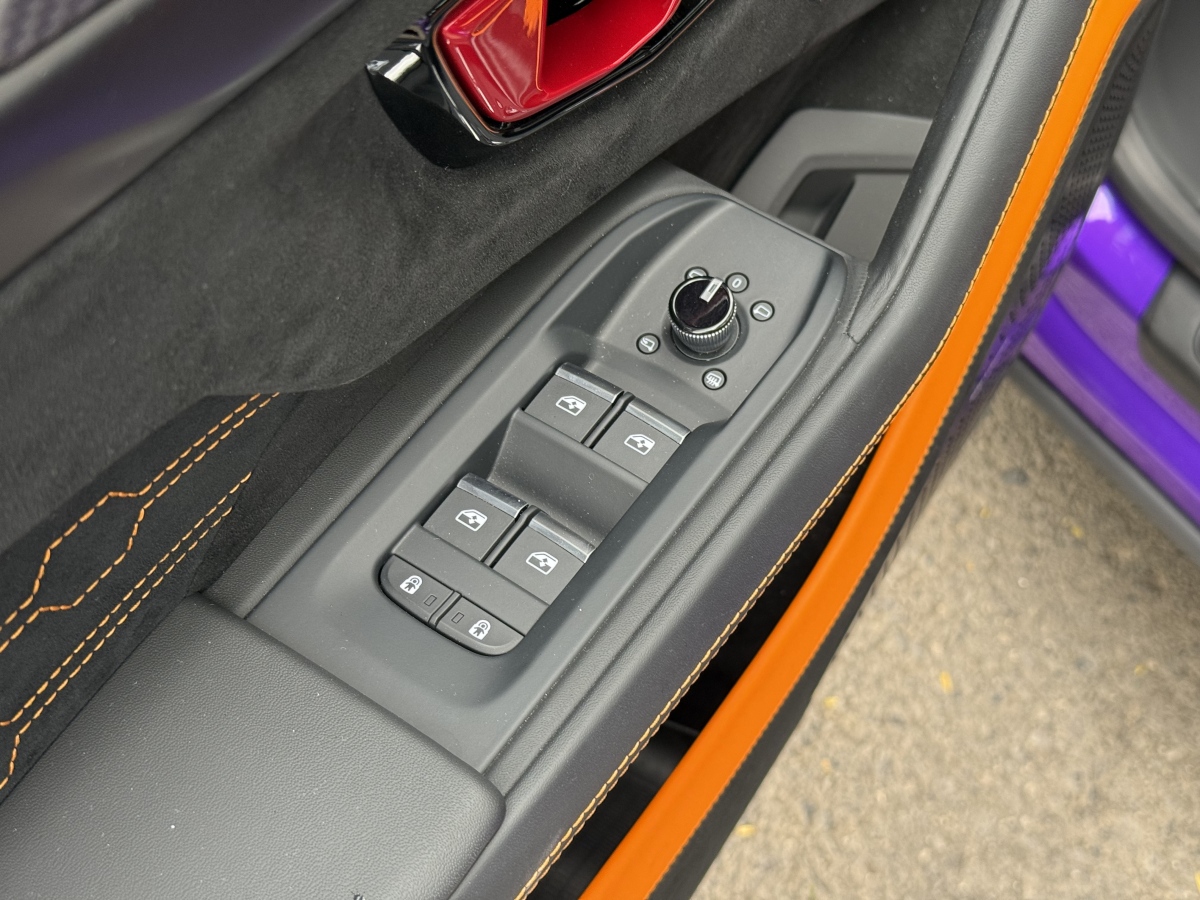 蘭博基尼 Urus  2023款 4.0T V8 S圖片