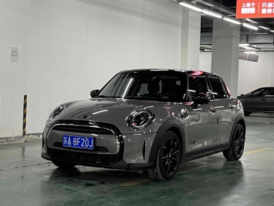 2021年5月 MINI MINI 改款 1.5T COOPER 經(jīng)典派 五門版圖片