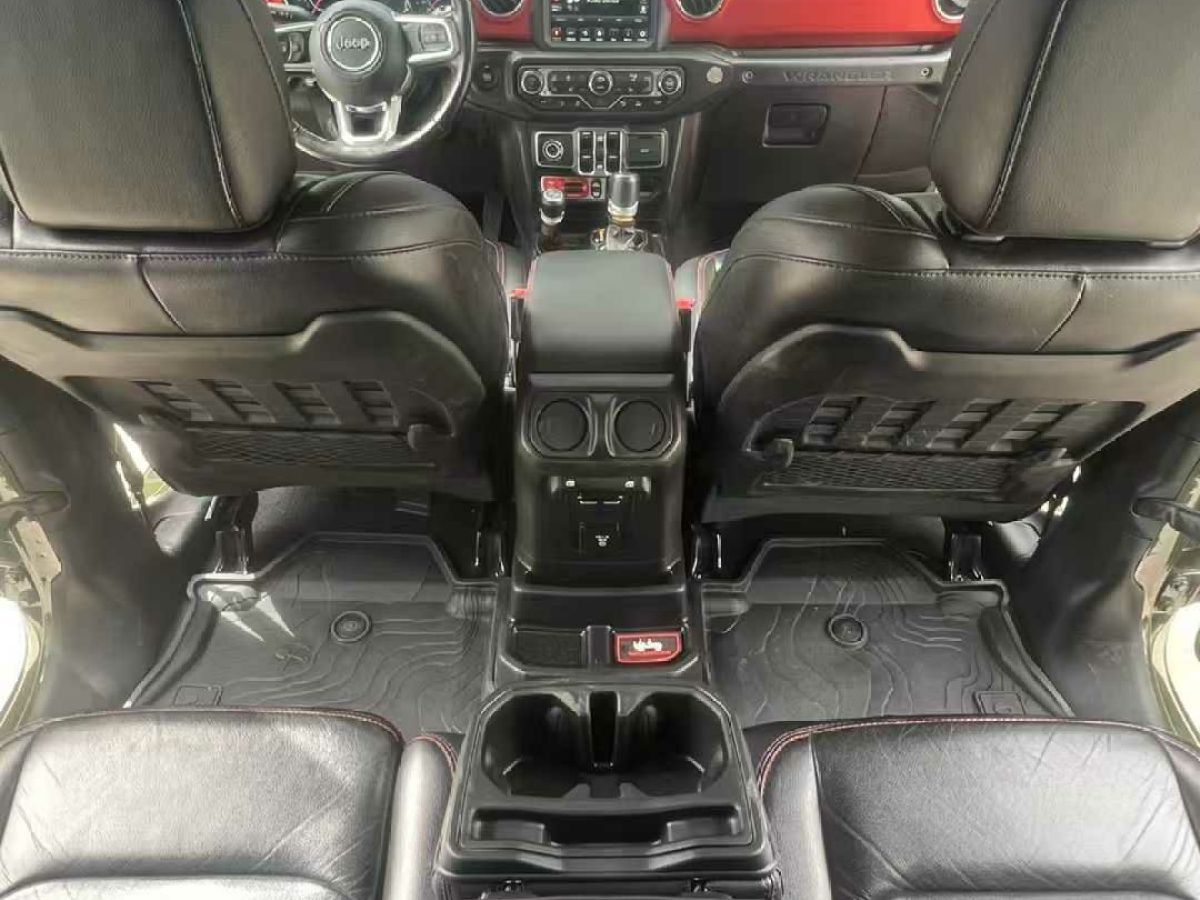 Jeep 牧馬人  2022款 2.0T 高地 阿拉斯加極光綠特別版圖片