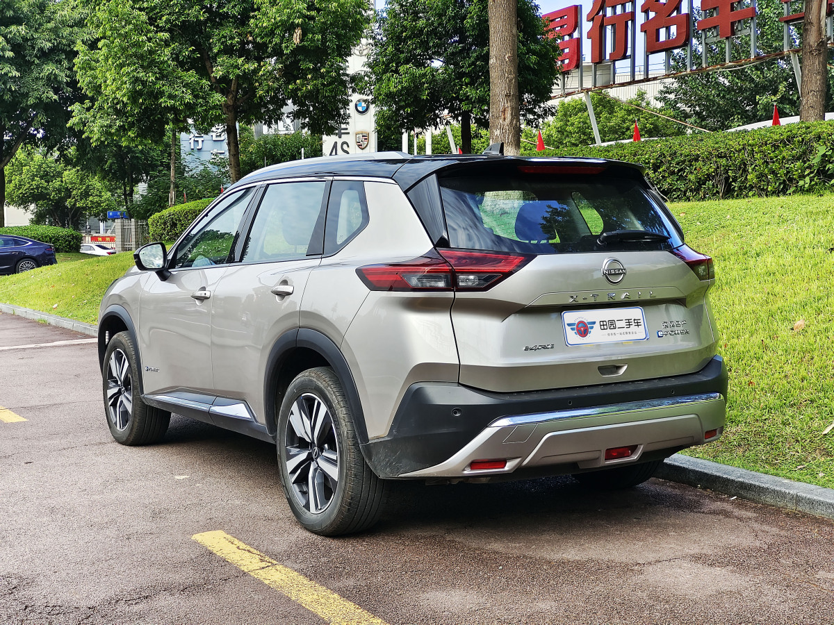 日產(chǎn) 奇駿  2023款 e-POWER 超混雙電機(jī)四驅(qū)至尊版圖片