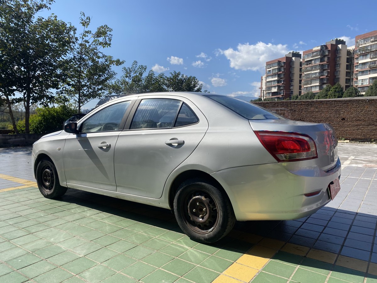 寶駿 630  2011款 1.5L 手動標準型圖片