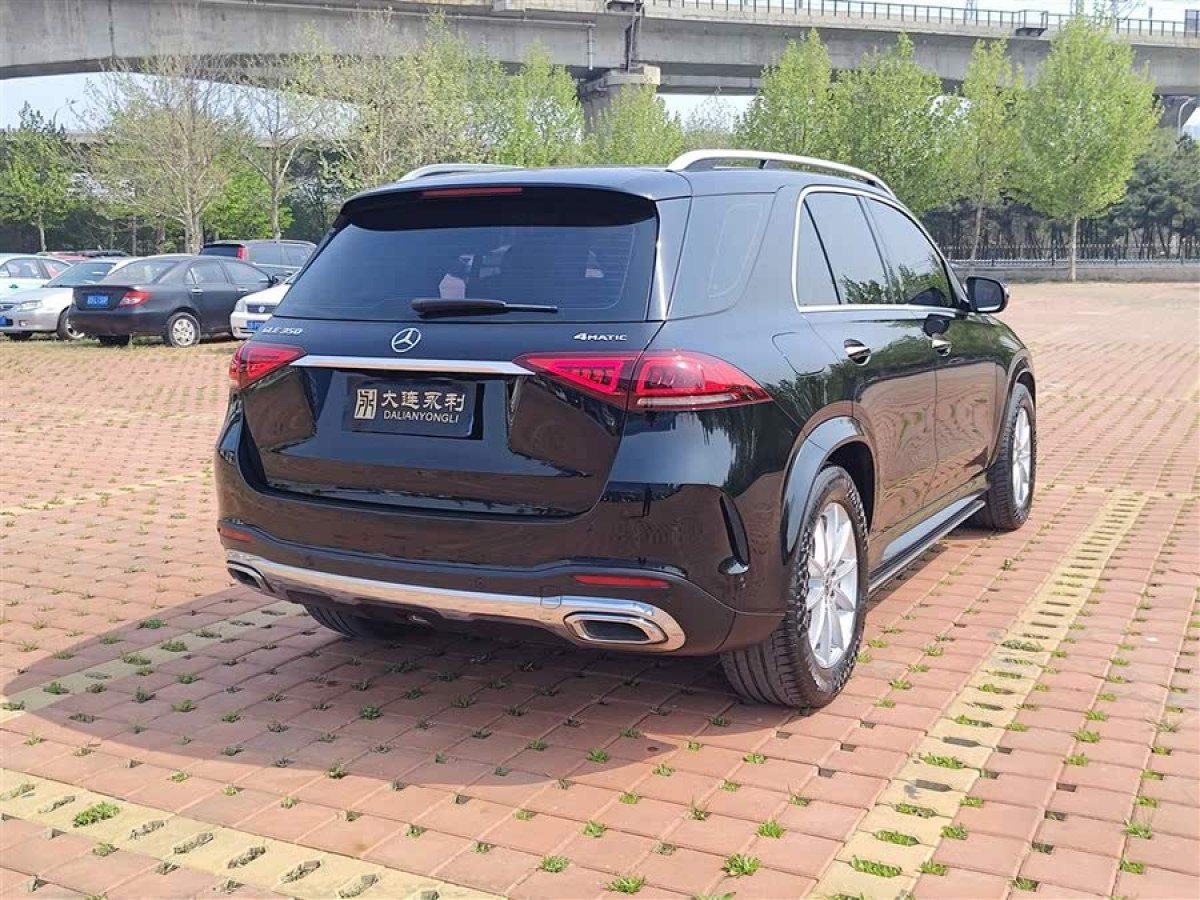 奔馳 奔馳GLE  2024款 改款 GLE 350 4MATIC 時(shí)尚型圖片