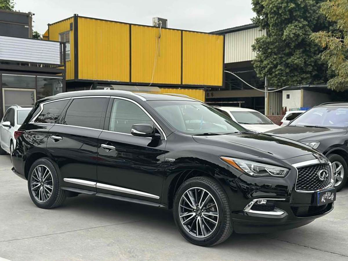 英菲尼迪 QX60  2018款 2.5T Hybrid 兩驅(qū)冠軍家庭版圖片