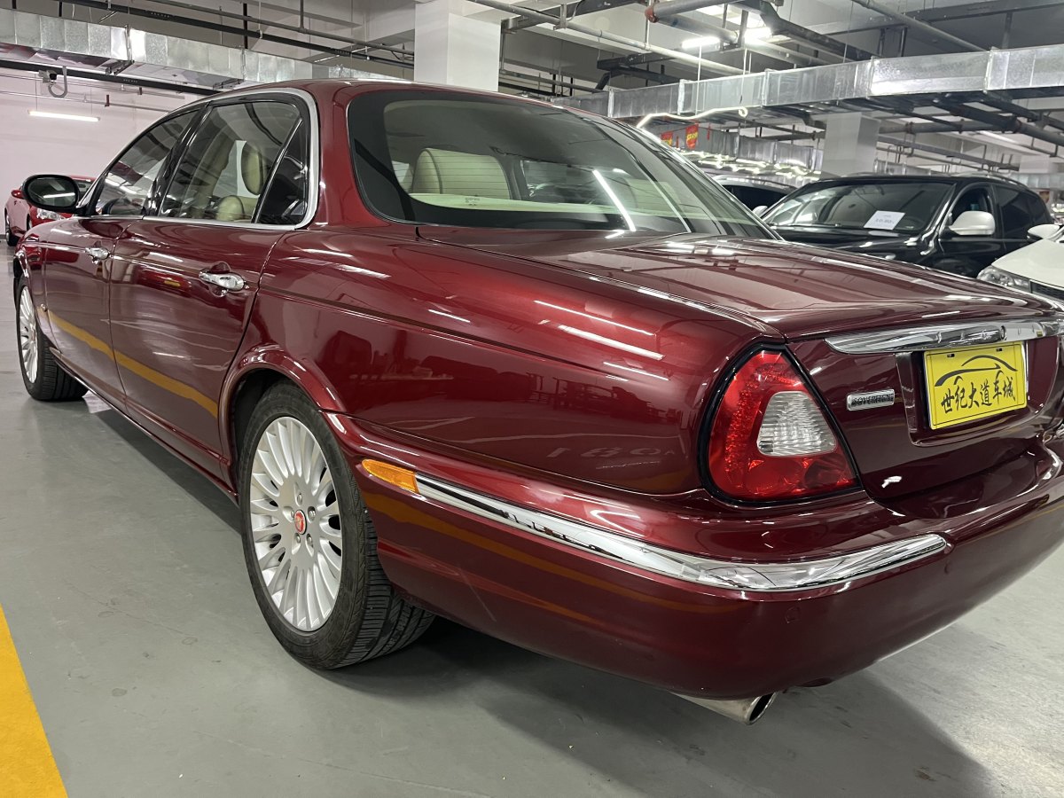 捷豹 XJ  2007款 XJ6L 3.0皇家加长版图片